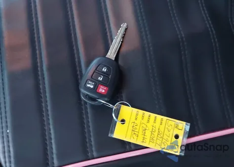 2017 Toyota Corolla Se z USA, uszkodzony, nr VIN 2T1BURHE5HC958828